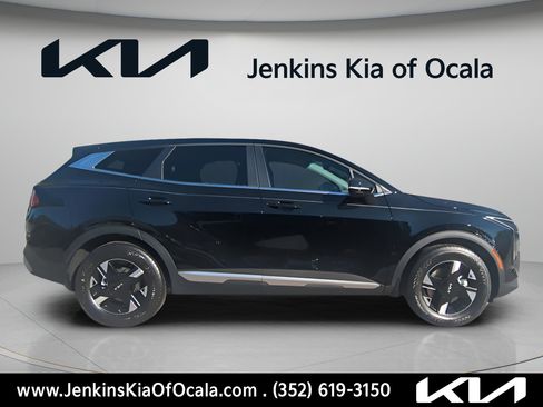 New 2026 Kia Sportage LX w/ LX Convenience Package FWD image 2