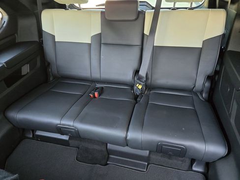 Used 2023 Toyota Sequoia Capstone AWD/4WD image 20