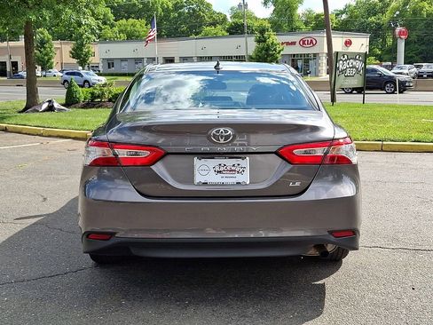 Used 2019 Toyota Camry LE w/ Convenience Package FWD image 7