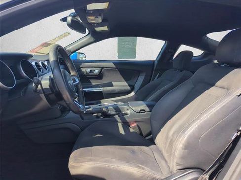 Used 2018 Ford Mustang Coupe image 17