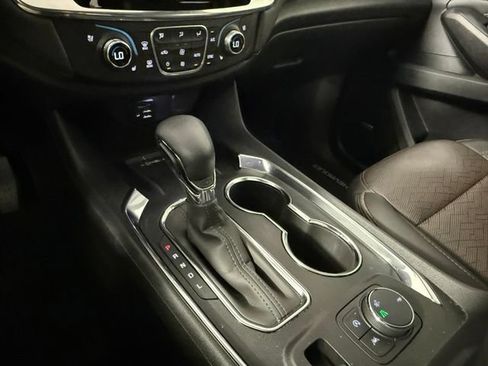 Used 2023 Chevrolet Traverse High Country FWD image 25