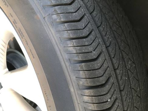Certified 2025 Buick Envision Avenir AWD/4WD image 10