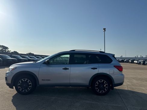 Used 2019 Nissan Pathfinder SV w/ Rock Creek Edition AWD/4WD image 9