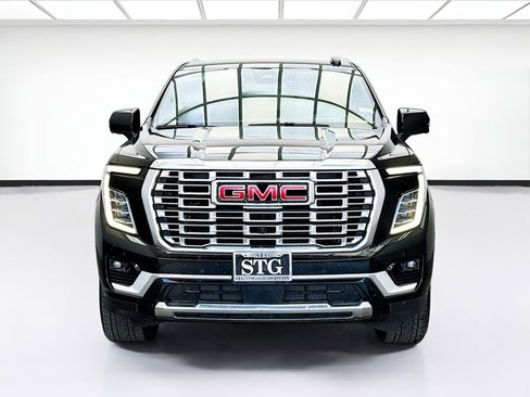 Used 2025 GMC Yukon Denali AWD/4WD image 2