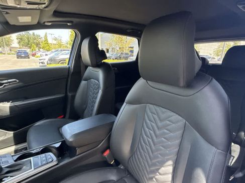 Certified 2026 Kia Sportage X-Line w/ X-Line Premium Package AWD/4WD image 18