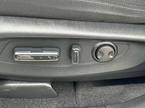 Used 2024 Honda CR-V EX image 17