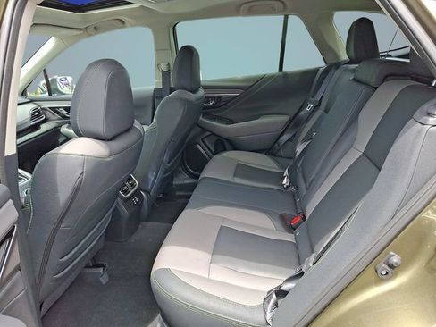 Certified 2025 Subaru Outback Onyx Edition AWD/4WD image 6