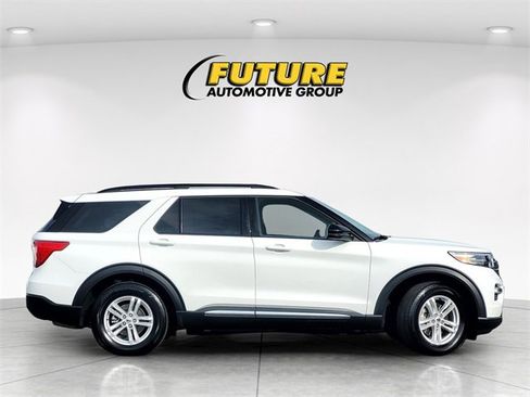 Certified 2023 Ford Explorer XLT w/ Equipment Group 202A image 3