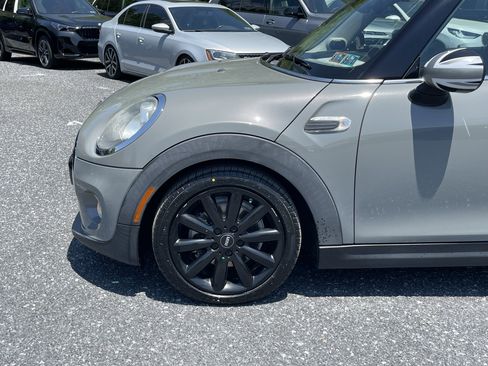 Used 2017 MINI Cooper 2-Door Hardtop FWD image 4