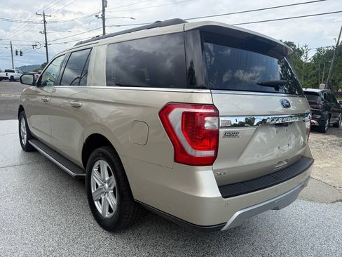 Used 2018 Ford Expedition Max XLT w/ Equipment Group 202A AWD/4WD image 8