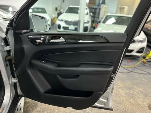 Used 2019 Mercedes-Benz GLS 450 4MATIC image 33