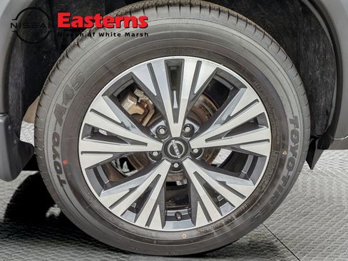 Used 2022 Nissan Rogue SV image 59