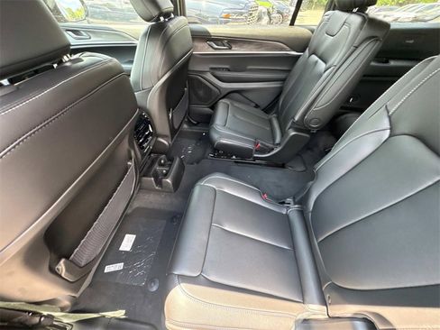 New 2025 Jeep Grand Cherokee L Limited w/ Black Appearance Package image 22