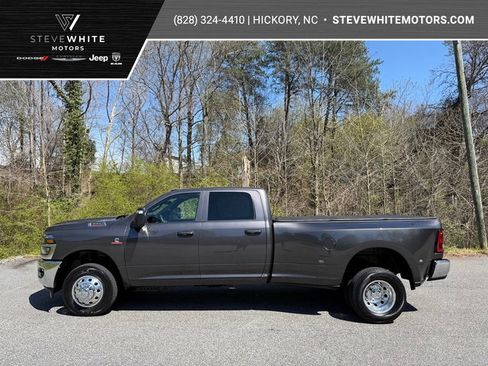 Used 2025 RAM 3500 Tradesman image 1