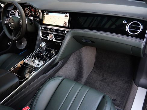 New 2026 Bentley Flying Spur Plug-In Hybrid AWD/4WD image 2