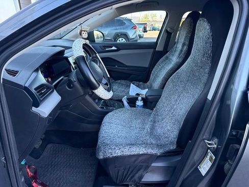 Used 2022 Volkswagen Taos SE FWD image 12