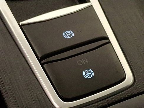 Used 2022 Ford Escape SE w/ Cold Weather Package image 24