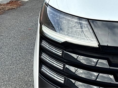 Certified 2025 Nissan Kicks S image 20