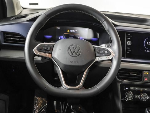 Used 2024 Volkswagen Taos SE FWD image 24