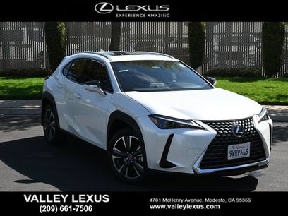 Certified 2025 Lexus UX 300h FWD w/ Accessory Package (Z2)