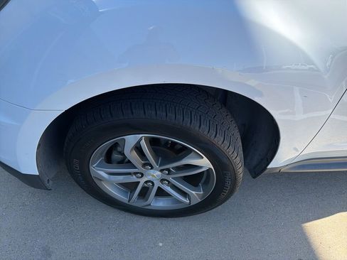 Used 2017 Chevrolet Equinox Premier w/ Enhanced Convenience Package image 6