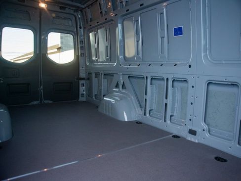 New 2025 Mercedes-Benz Sprinter 2500 image 36