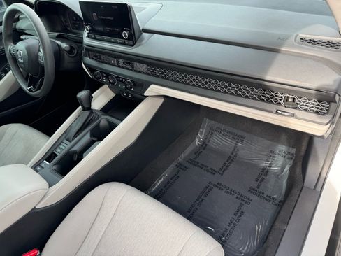 Used 2023 Honda Accord LX image 11