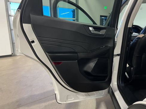 Used 2021 Ford Escape SEL image 32