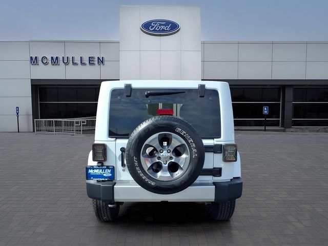 Used 2017 Jeep Wrangler Unlimited Sahara AWD/4WD image 6