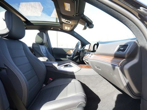 Certified 2025 Mercedes-Benz GLE 580 4MATIC image 41