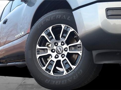 Certified 2024 Nissan Titan SV w/ SV Convenience Package image 3