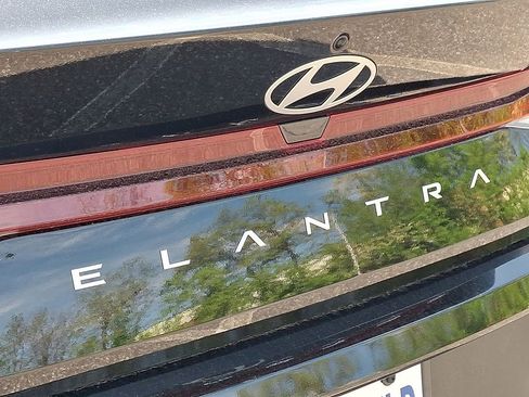 New 2026 Hyundai Elantra SE FWD image 15