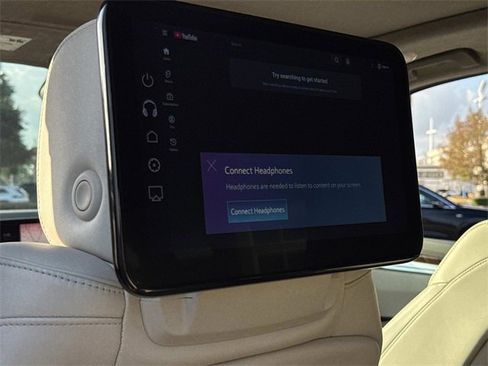 Used 2025 Cadillac Escalade ESV Premium Luxury Platinum w/ LPO, Radiant Package image 18