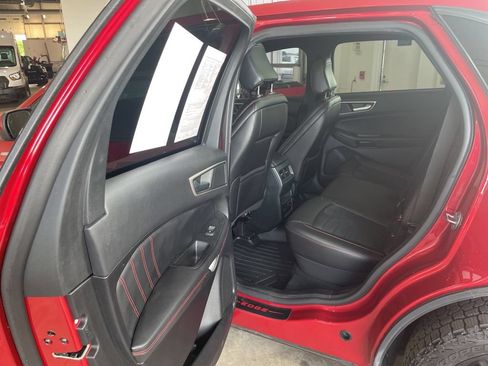Used 2022 Ford Edge ST-Line AWD/4WD image 14