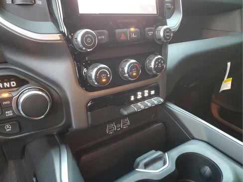 Certified 2026 RAM 1500 Express AWD/4WD image 18