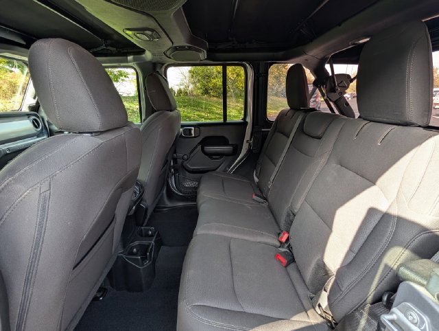 Used 2018 Jeep Wrangler Unlimited Sport AWD/4WD image 28