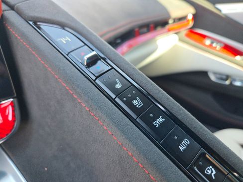 Used 2023 Chevrolet Corvette 3LT w/ Z51 Performance Package image 17