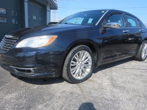 Used 2012 Chrysler 200 Limited w/ Sun/Sound Group image 4