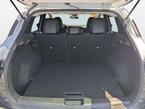 Used 2025 Nissan Kicks SR FWD image 12