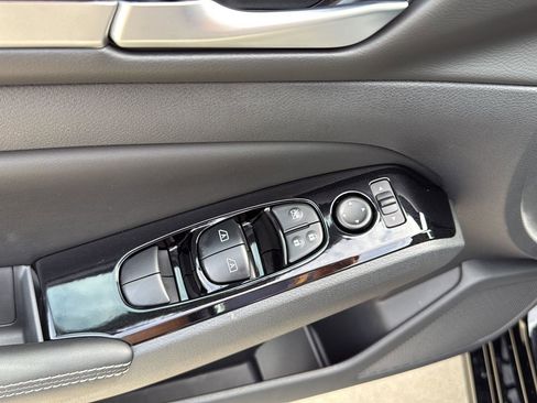 New 2025 Nissan Altima 2.5 SL image 13