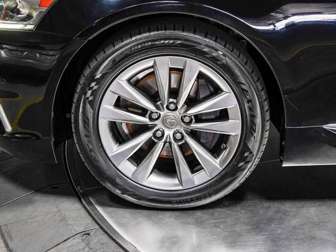 Used 2016 Lexus LS 460 w/ Comfort Package RWD image 9