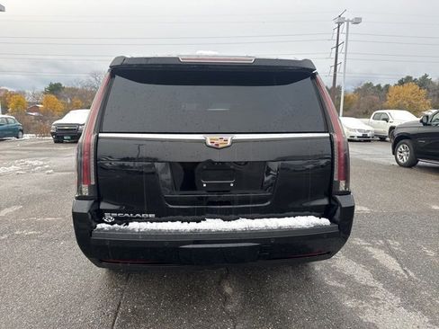 Used 2019 Cadillac Escalade Premium Luxury image 5