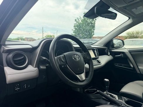 Used 2018 Toyota RAV4 Limited w/ Advanced Technology Package AWD/4WD image 20
