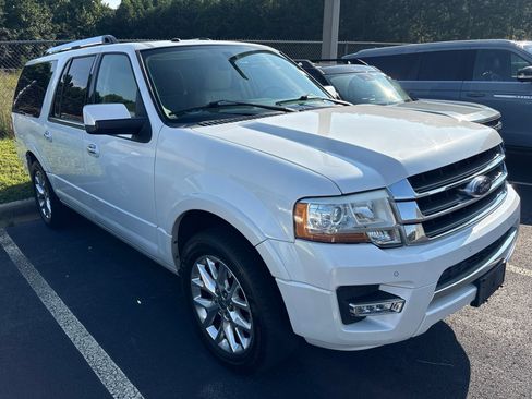 Used 2016 Ford Expedition EL Limited w/ Equipment Group 301A RWD image 2