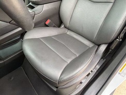 Used 2024 Cadillac XT5 Premium Luxury w/ Technology Package FWD image 15