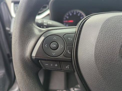 Used 2022 Toyota RAV4 LE image 12