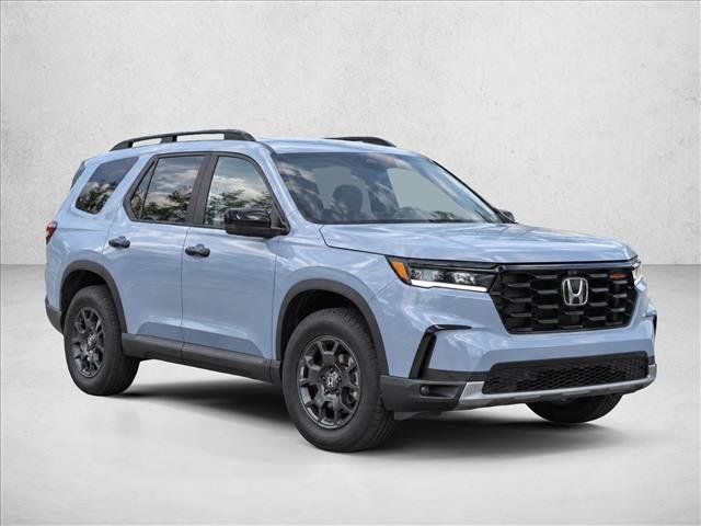 Used 2024 Honda Pilot TrailSport image 3