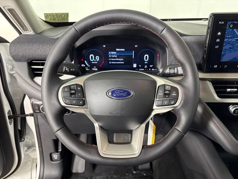 New 2026 Ford Explorer Active w/ Active Comfort Package RWD image 17
