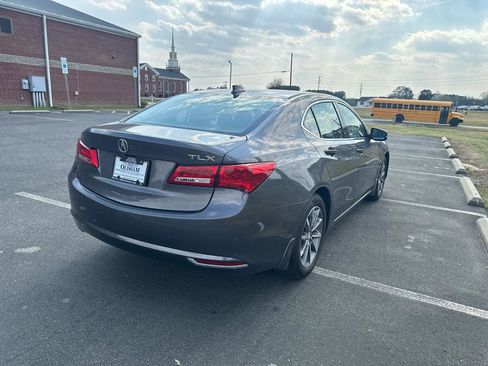 Used 2020 Acura TLX image 4