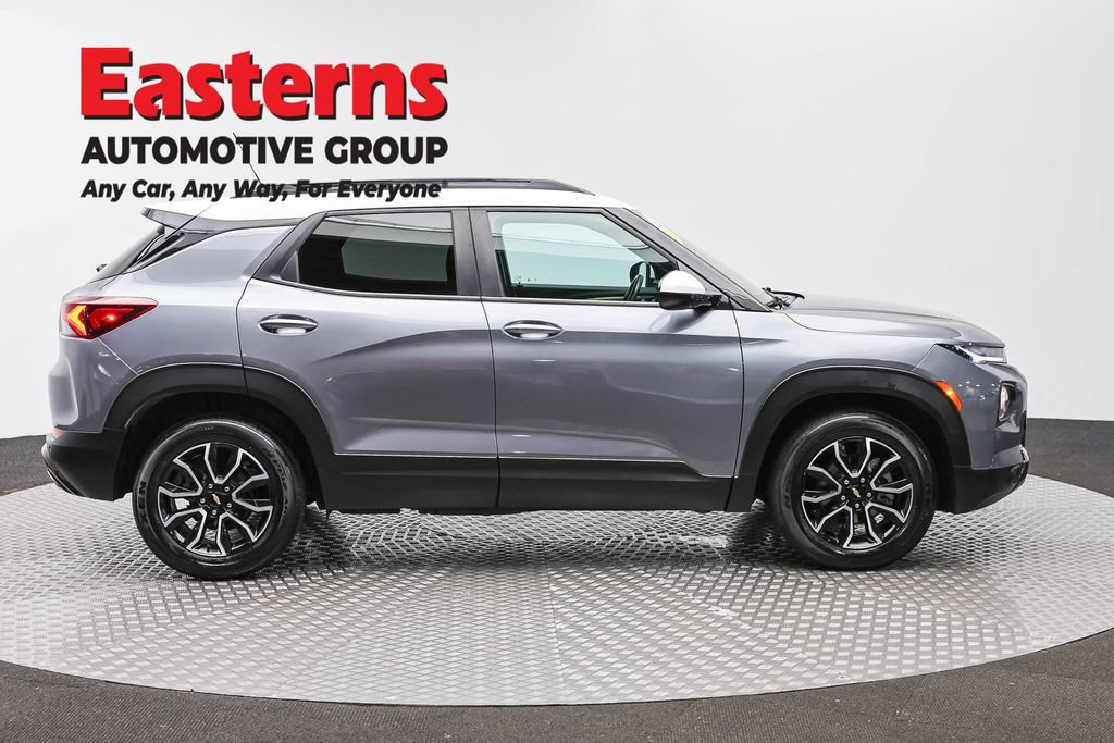 Used 2021 Chevrolet TrailBlazer ACTIV w/ Convenience Package FWD image 5
